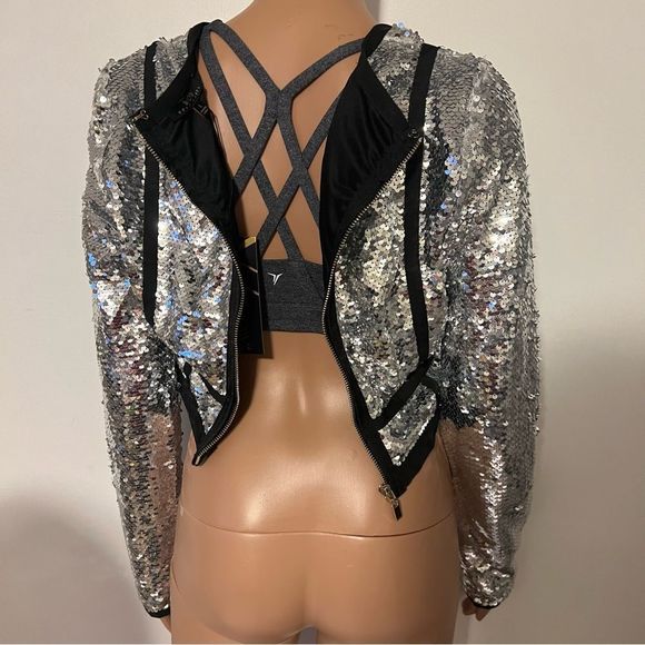 Silver Sequined 2 Piece Skirt Cropped Jacket - Picture 5 of 16
